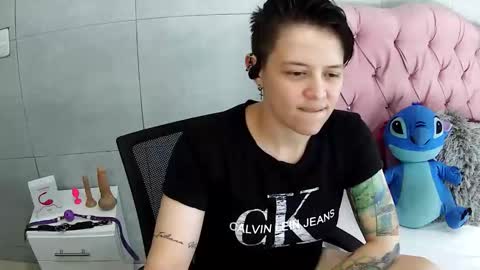 Snapshot of bug2025 chatting on 12/03/25, 02:19 bug2025 online show from 12/03/25, 02:19