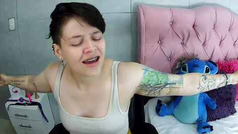 Snapshot of bug2025 chatting on 12/05/25, 03:30 bug2025 online show from 12/05/25, 03:30