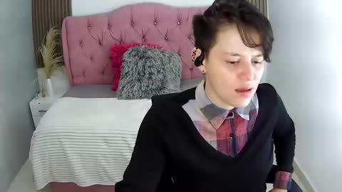 Snapshot of bug2025 chatting on 02/11/26, 01:32 bug2025 online show from 02/11/26, 01:32