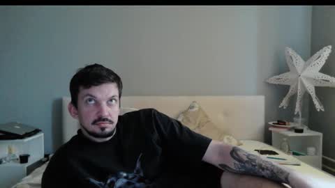 bugs_and_bunny13 online show from 11/21/25, 09:41