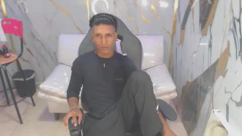 bull_cam online show from 09/10/25, 06:30