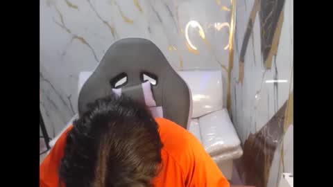 bull_cam online show from 09/18/25, 07:05