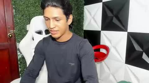 bull_cam online show from 12/02/25, 07:09