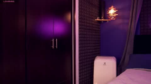 Bunny and The Rock online show from 01/17/26, 10:42