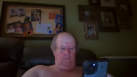 bullfrogg5050 online show from 10/15/25, 10:26