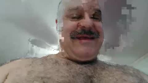 Snapshot of bullmusclejoe chatting on 11/07/25, 11:38 BullMuscleJoe online show from 11/07/25, 11:38