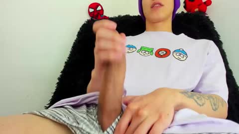 Snapshot of bumblubee chatting on 02/06/25, 05:09 Tonny online show from 02/06/25, 05:09