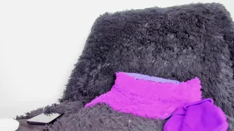 Snapshot of bumblubee chatting on 02/26/25, 10:09 Tonny online show from 02/26/25, 10:09