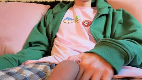 Snapshot of bumblubee chatting on 02/23/26, 07:11 Tonny online show from 02/23/26, 07:11