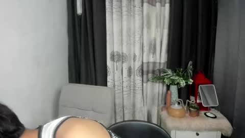 zy online show from 12/01/25, 07:46