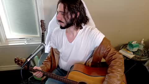 Snapshot of bumphreyhogart chatting on 03/06/25, 06:37 bumphreyhogart online show from 03/06/25, 06:37