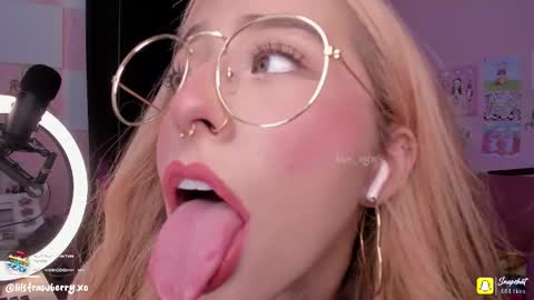 Snapshot of bun_nyx chatting on 11/26/25, 04:19 online show from 11/26/25, 04:19