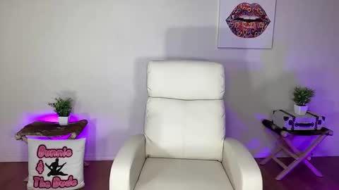 BUNNIE and THE DUDE TheLebowskis online show from 10/28/25, 06:28