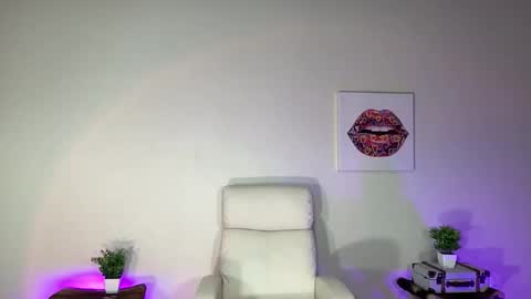 BUNNIE and THE DUDE TheLebowskis online show from 11/22/25, 04:22