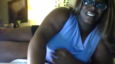 Snapshot of bunny8354367 chatting on 10/01/25, 11:00 Bunny online show from 10/01/25, 11:00