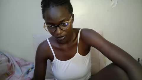 bunny_bliss1 online show from 03/21/26, 12:43