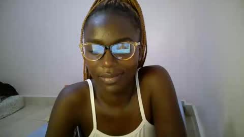 bunny_bliss1 online show from 05/19/26, 01:56
