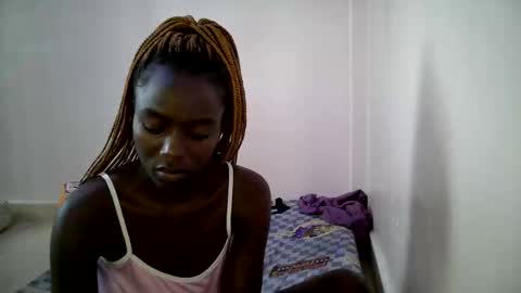 bunny_bliss1 online show from 05/25/26, 07:14