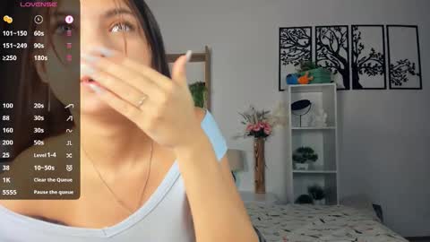 Snapshot of bunny_nova chatting on 10/16/25, 08:15 Aria online show from 10/16/25, 08:15