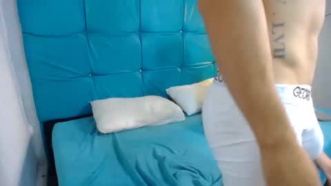 Snapshot of bunny_petit chatting on 10/12/25, 11:09 Buny online show from 10/12/25, 11:09