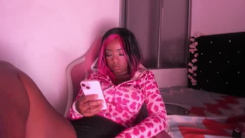 Isa online show from 03/19/26, 03:10