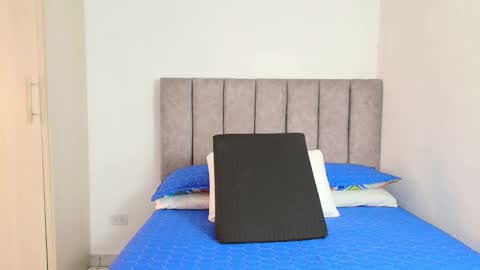 Carolina online show from 01/13/25, 03:23