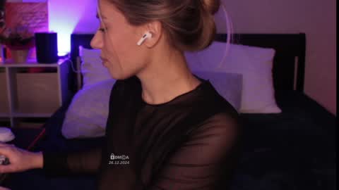 B U N N Y online show from 12/26/24, 10:26