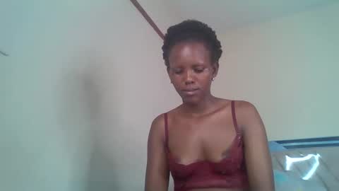 bunnydiva_ online show from 10/13/25, 05:40