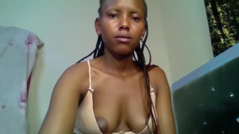 bunnydiva_ online show from 12/03/25, 06:39