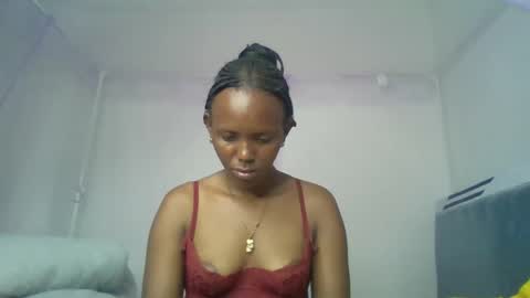 bunnydiva_ online show from 05/16/26, 12:04