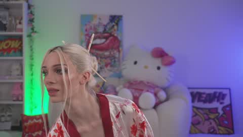 Snapshot of bunnydollstella chatting on 02/01/25, 11:37 Stella online show from 02/01/25, 11:37