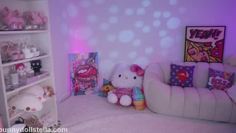 Stella online show from 04/01/26, 10:40