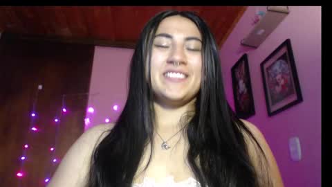 bunnyEmilyR0s33 online show from 12/10/24, 10:26