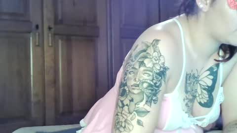 Snapshot of bunnyfox420 chatting on 01/25/25, 03:51 bunnyfox420 online show from 01/25/25, 03:51