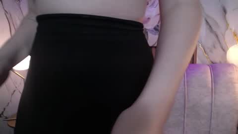 Snapshot of bunnyleahxxx chatting on 06/05/26, 08:14 ANASTASIA online show from 06/05/26, 08:14