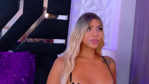 Snapshot of bunnynicolle chatting on 01/06/25, 07:56 ONLYFANS online show from 01/06/25, 07:56