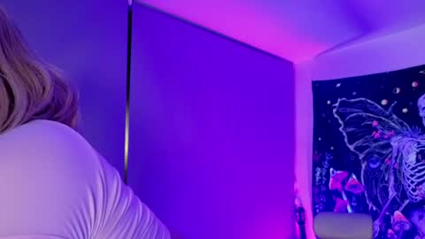   online show from 03/27/26, 03:45