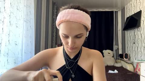 Bella online show from 05/09/26, 10:20