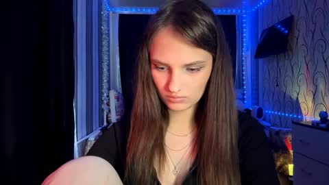 Bella online show from 05/18/26, 12:00