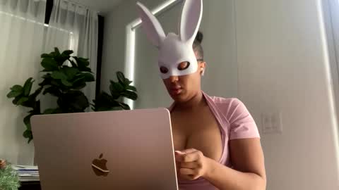 Buns Bunny Princess online show from 01/05/26, 07:06