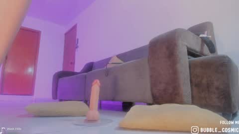 Snapshot of burbuja_cosmic chatting on 01/26/25, 03:59 Im Val Welcome to my room My instagram Bubble cosmic online show from 01/26/25, 03:59