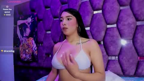 burbuja pink  online show from 05/20/26, 03:24