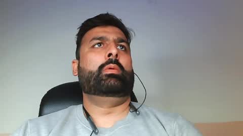 Hairy Arabian online show from 02/26/25, 03:42