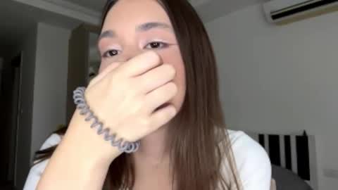 Snapshot of burmahimes chatting on 02/12/26, 08:20 Nica online show from 02/12/26, 08:20