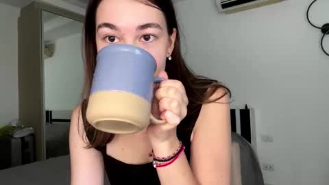 Snapshot of burmahimes chatting on 02/27/26, 05:51 Nica online show from 02/27/26, 05:51