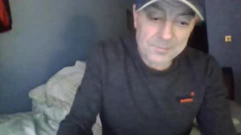 burnleyguy1977 online show from 04/05/26, 01:36