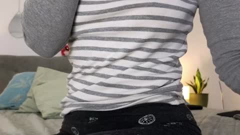 Larisa online show from 01/10/25, 04:41