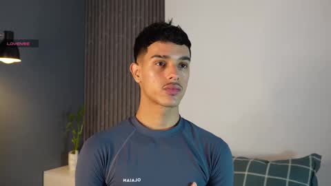 Snapshot of busterspinter chatting on 09/19/25, 01:45 Buster independent model online show from 09/19/25, 01:45