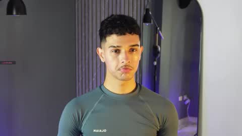 Snapshot of busterspinter chatting on 09/24/25, 06:00 Buster independent model online show from 09/24/25, 06:00