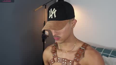 Snapshot of busterspinter chatting on 10/11/25, 01:31 Buster independent model online show from 10/11/25, 01:31